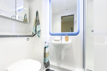 1 bed flat, College Square East, Holylands, Belfast, BT16DJ - Image 5